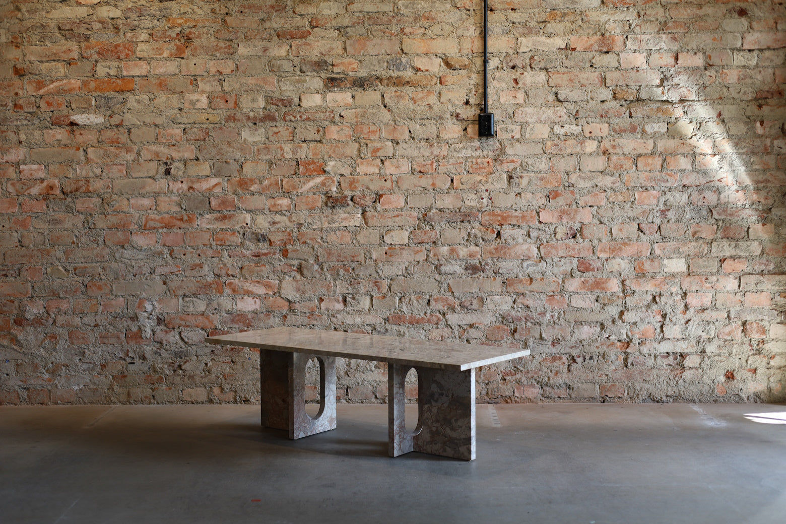 Androgyne Lounge Table